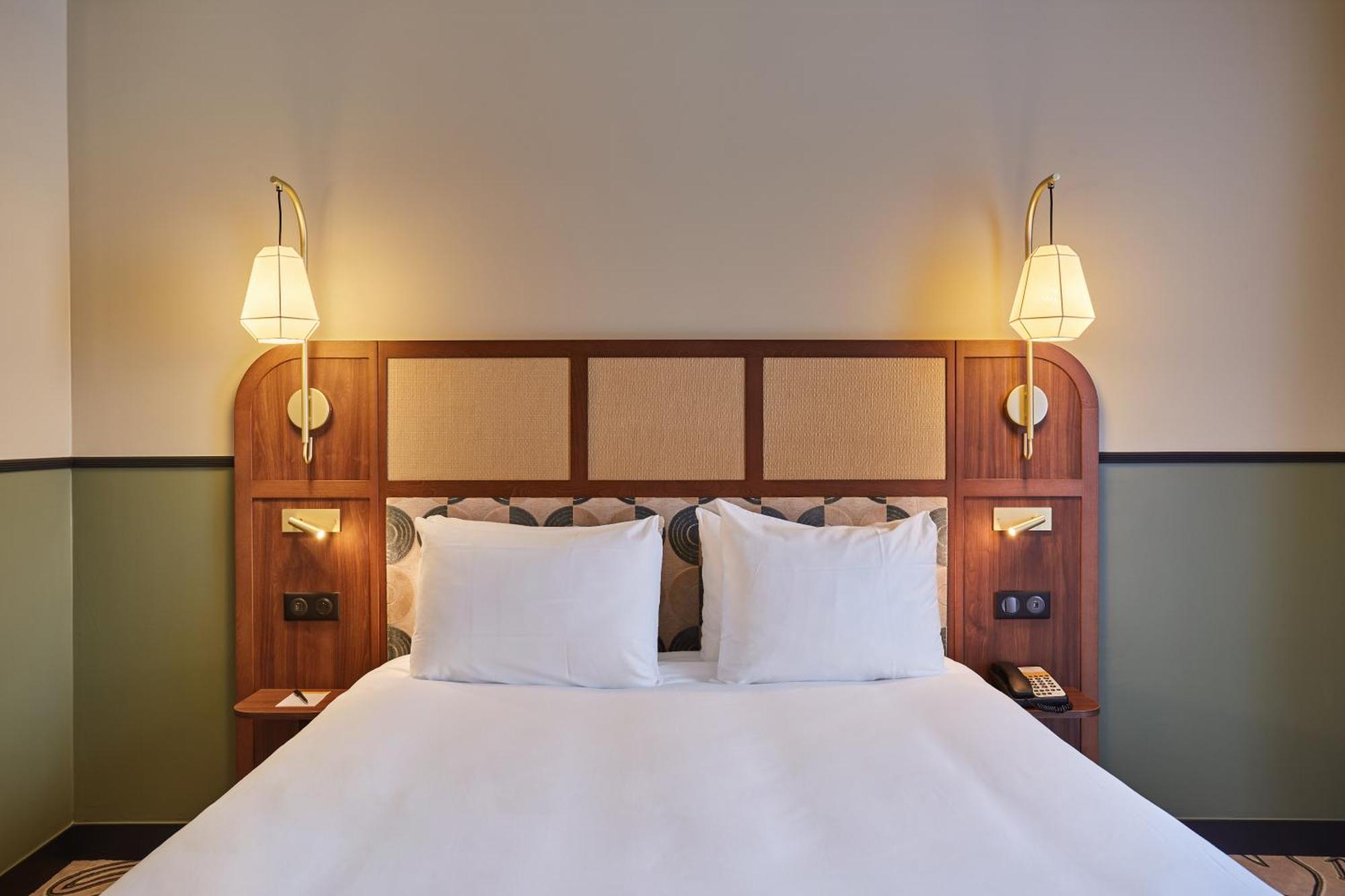 Voco Paris - Porte De Clichy By Ihg Екстериор снимка