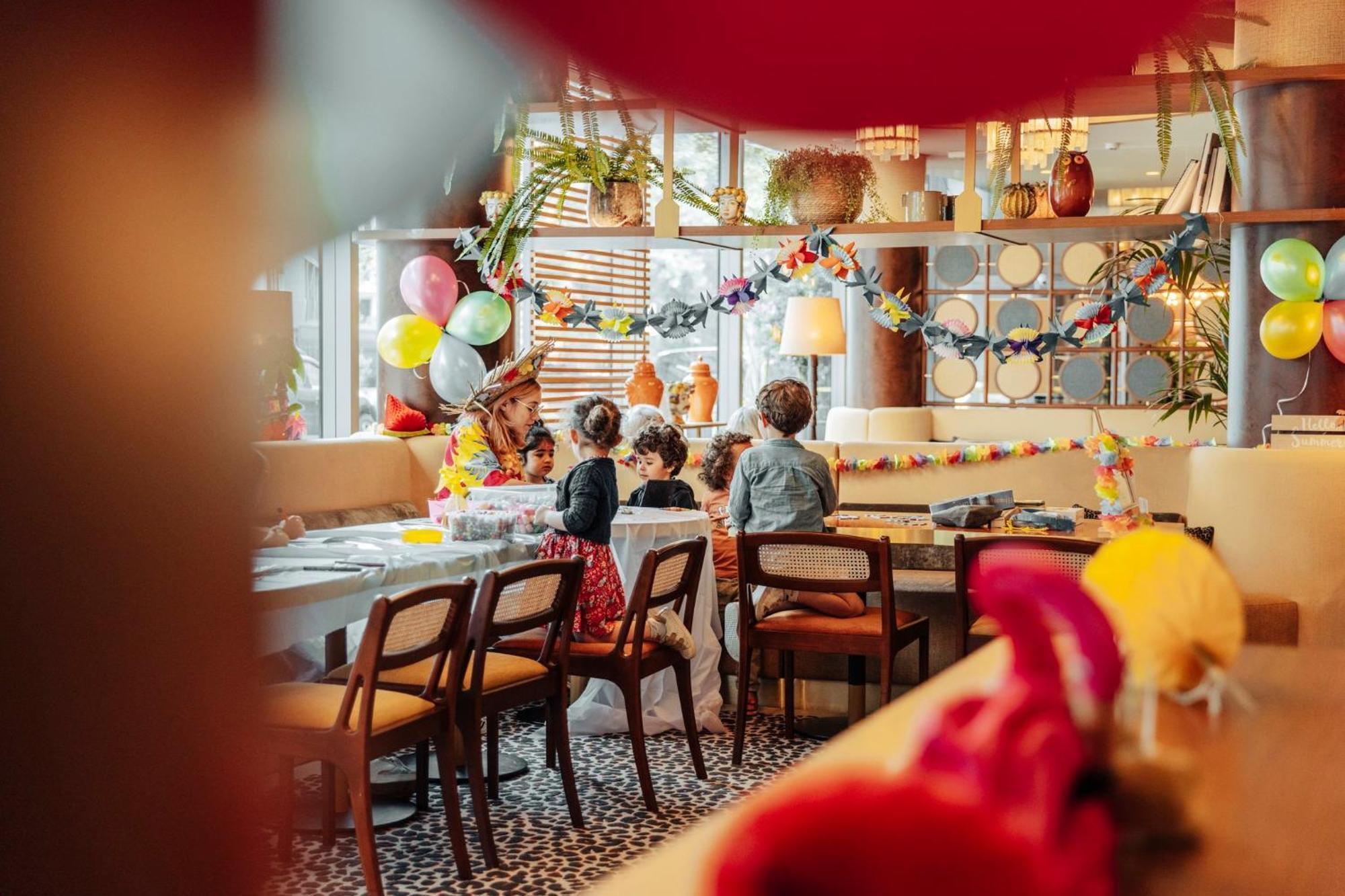 Voco Paris - Porte De Clichy By Ihg Екстериор снимка